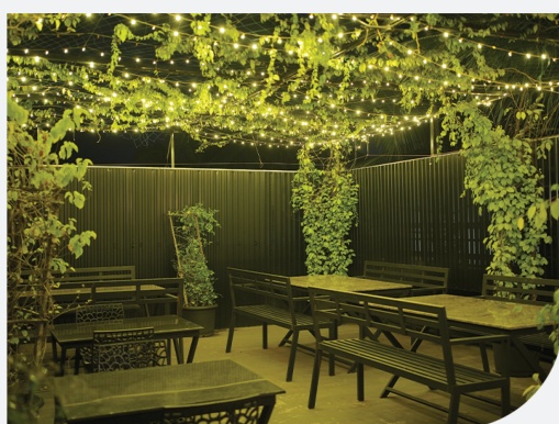 Outdoor Garden Dining